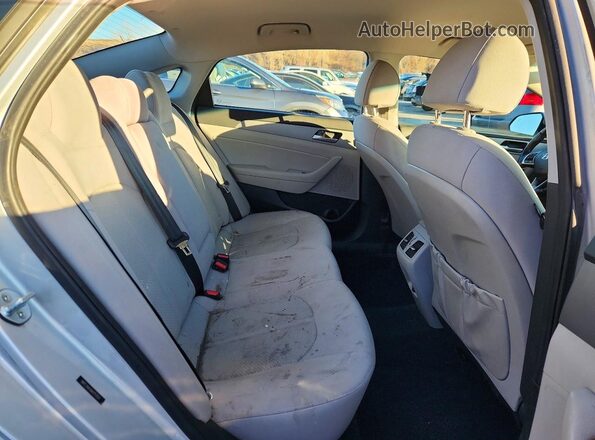 5NPE34AF6KH757031 2019 HYUNDAI SONATA Silver Widok tylnych siedzeń