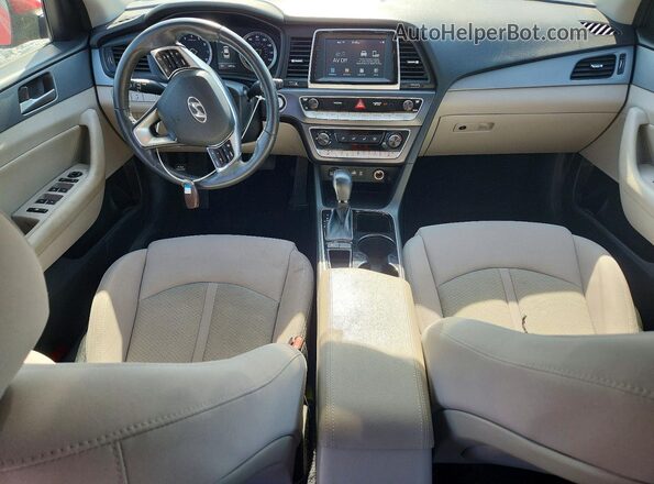 5NPE34AFXJH691999 2018 HYUNDAI SONATA Красный Вид панели приборов