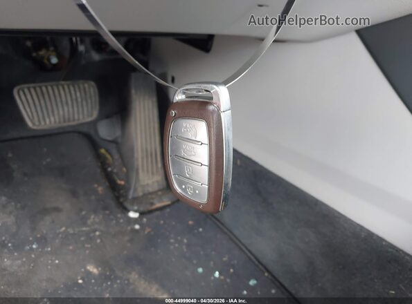 5NPE34AFXKH755735 2019 HYUNDAI SONATA Красный Вид панели приборов