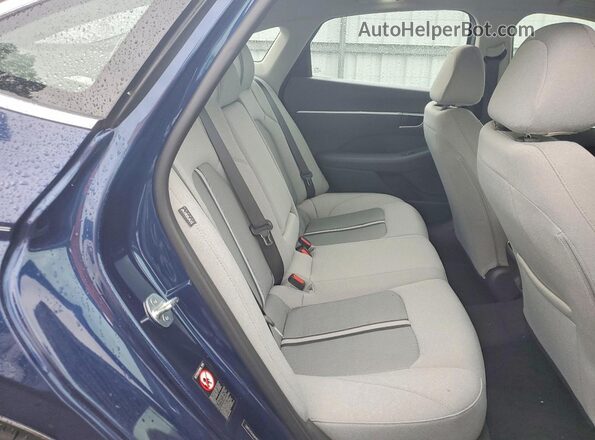 5NPEF4JA4MH102798 2021 HYUNDAI SONATA Blue Rear seats view