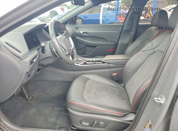 5NPEJ4J23LH019899 2020 HYUNDAI SONATA Серый Вид салона спереди