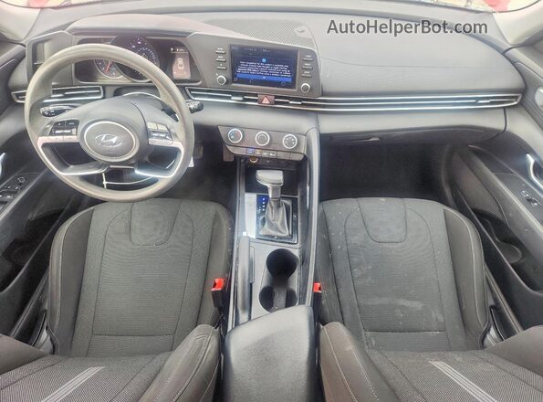 5NPLL4AG3MH043733 2021 HYUNDAI ELANTRA Красный Вид панели приборов