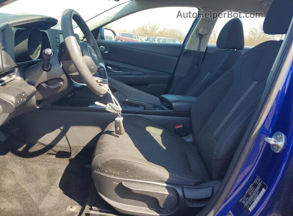 5NPLL4AG8MH015054 2021 HYUNDAI ELANTRA Синий Вид салона спереди
