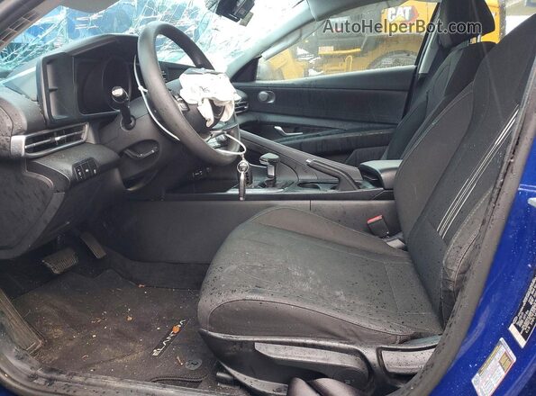 5NPLM4AG0NH062514 2022 HYUNDAI ELANTRA Синий Вид салона спереди