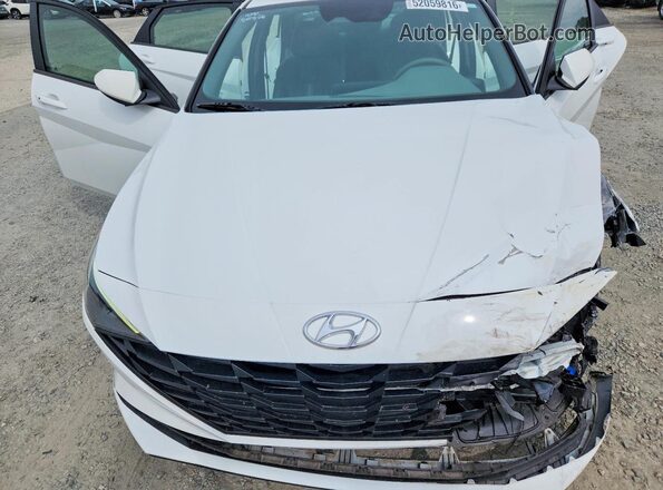 5NPLM4AG2PH105804 2023 HYUNDAI ELANTRA Белый Вид задней части салона