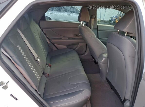 5NPLM4AG4PH113628 2023 HYUNDAI ELANTRA Белый Вид задних сидений