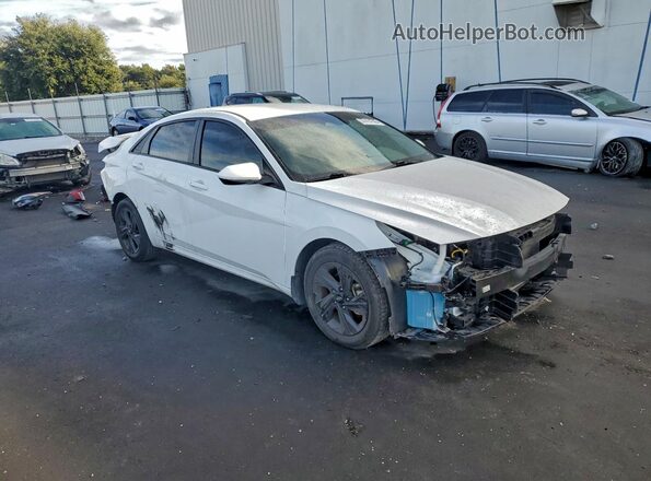 5NPLM4AG4PH113628 2023 HYUNDAI ELANTRA Белый Передняя правая четверть