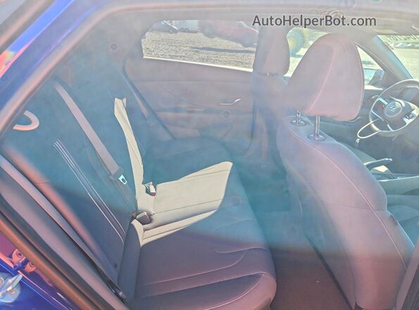 5NPLM4AG6PH104252 2023 HYUNDAI ELANTRA Blue Vista de los asientos traseros