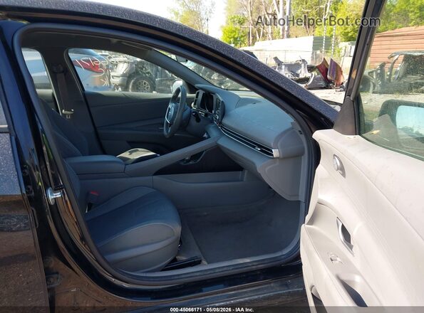 5NPLM4AG7MH022865 2021 HYUNDAI ELANTRA Черный Вид салона спереди