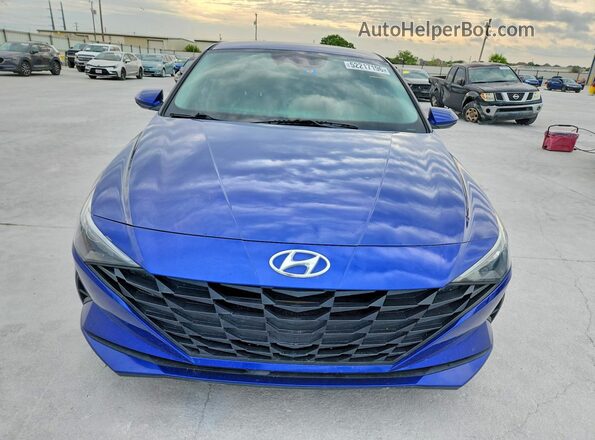 5NPLM4AG7MH036412 2021 HYUNDAI ELANTRA Blue Widok z przodu