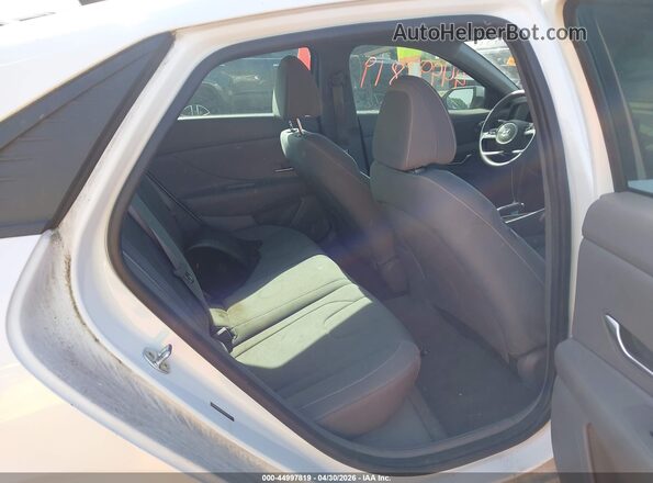 5NPLM4AG8MH003709 2021 HYUNDAI ELANTRA White Widok naklejki z numerem VIN