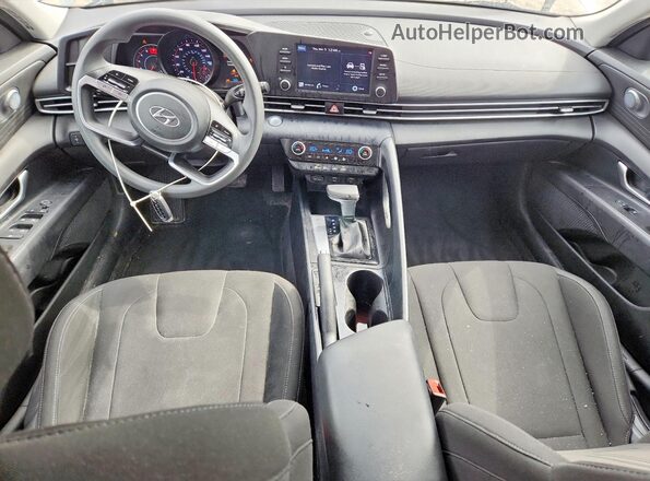 5NPLM4AG9NH057425 2022 HYUNDAI ELANTRA Silver Dashboard view