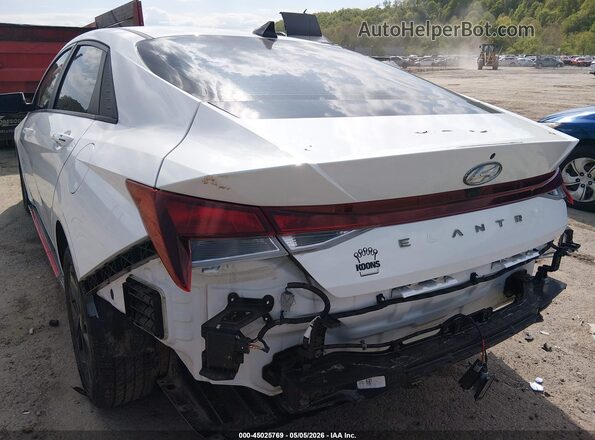 5NPLS4AG1MH030921 2021 HYUNDAI ELANTRA Белый Вид спереди