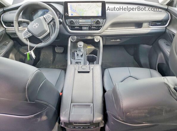 5TDAAAA52SS032840 2025 TOYOTA GRAND Белый Вид панели приборов