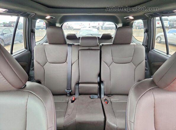 5TDAAAA68RS002437 2024 LEXUS TX White Widok tylnych siedzeń
