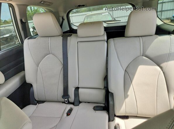 5TDACAB55RS020765 2024 TOYOTA GRAND Two Tone Rear seats view