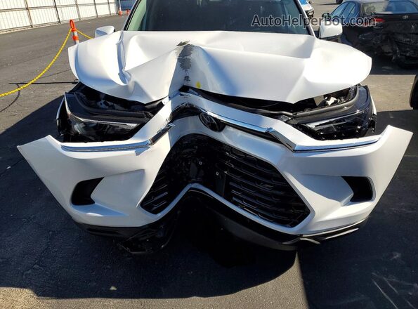 5TDACAB57TS096091 2026 TOYOTA GRAND White Widok komory silnika