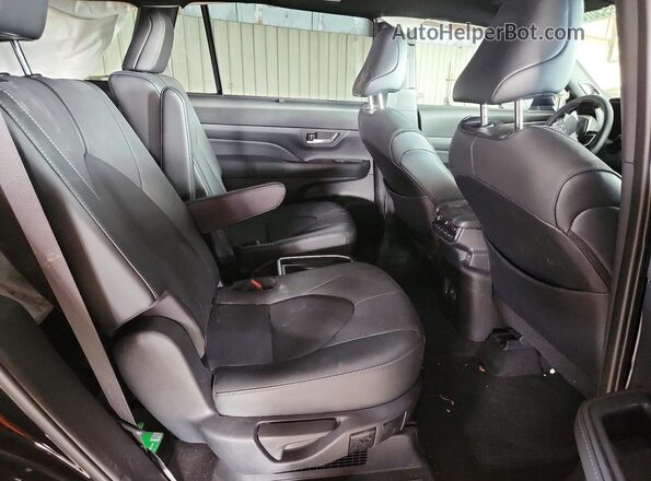 5TDACAB58TS079249 2026 TOYOTA GRAND Black Widok wnętrza z tyłu