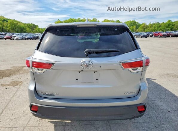 5TDBKRFHXGS233654 2016 TOYOTA HIGHLANDER Silver Widok z tyłu
