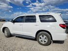 2018 Toyota Sequoia Sr5 White vin: 5TDBY5G13JS162135