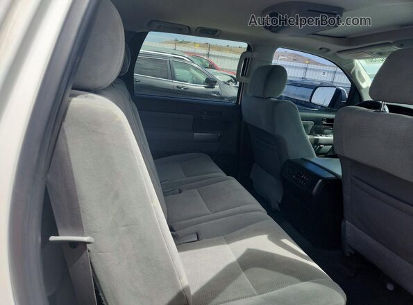 5TDBY5G13JS162135 2018 TOYOTA SEQUOIA White Вид задніх сидінь