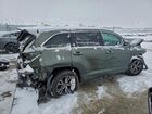2018 Toyota Highlander Le Green vin: 5TDBZRFH1JS485666