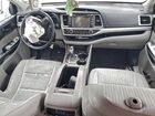 2018 Toyota Highlander Le Green vin: 5TDBZRFH1JS485666