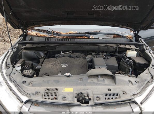 5TDBZRFH1JS906155 2018 TOYOTA LE Black Widok z tyłu