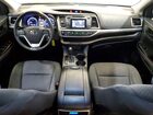 2019 Toyota Highlander Le Серый vin: 5TDBZRFH1KS916654
