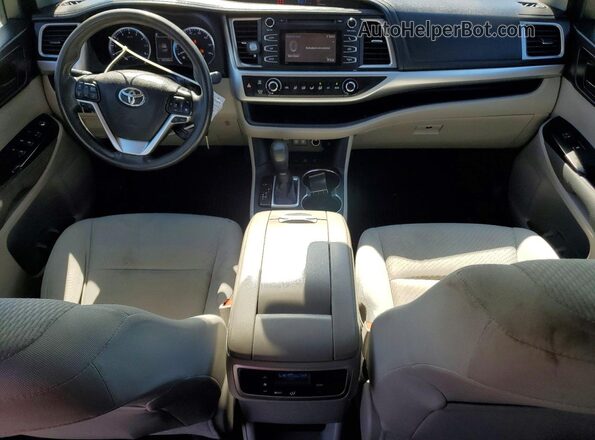 5TDBZRFH6HS357417 2017 TOYOTA LE Белый Вид панели приборов