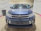 2018 Toyota Highlander Le Синий vin: 5TDBZRFH6JS887215