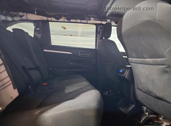 5TDBZRFH6JS887215 2018 TOYOTA LE Синий Вид задней части салона