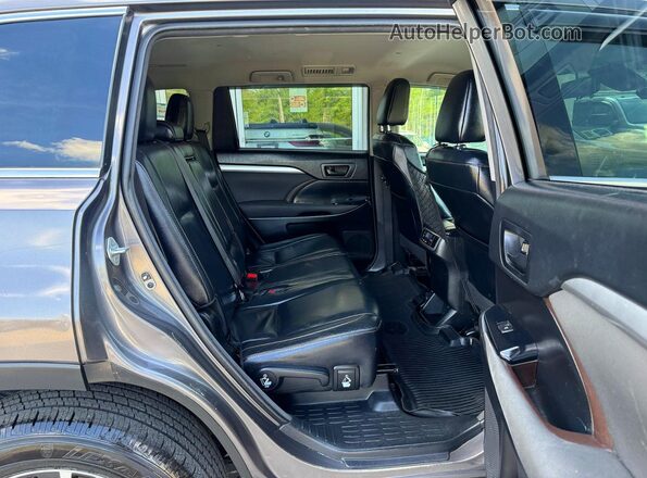 5TDBZRFH6JS913523 2018 TOYOTA HIGHLANDER Серый Вид сзади