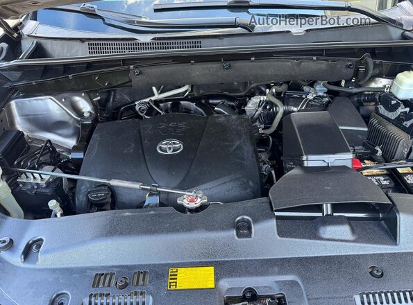 5TDBZRFH6JS913523 2018 TOYOTA HIGHLANDER Серый Вид салона спереди