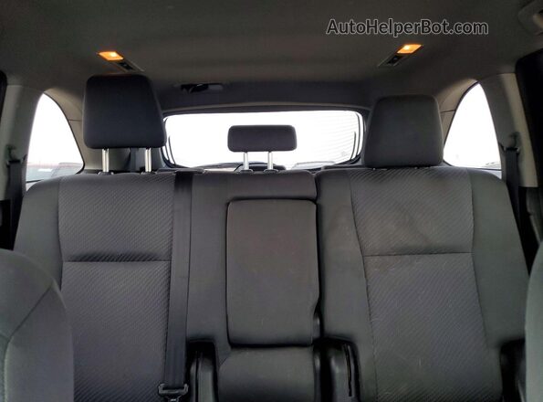 5TDBZRFH6KS966191 2019 TOYOTA HIGHLANDER Silver Widok tylnych siedzeń