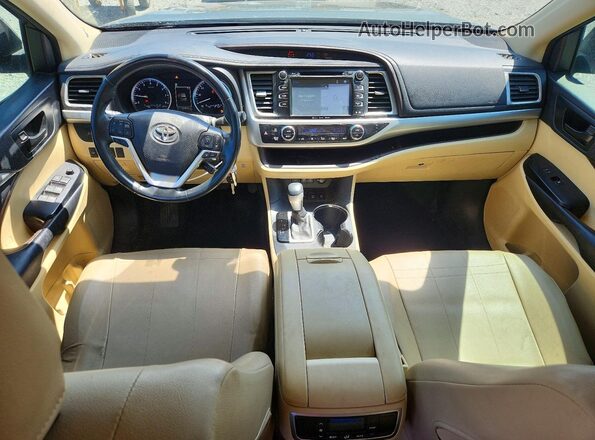 5TDBZRFH7HS429645 2017 TOYOTA HIGHLANDER Черный Вид панели приборов
