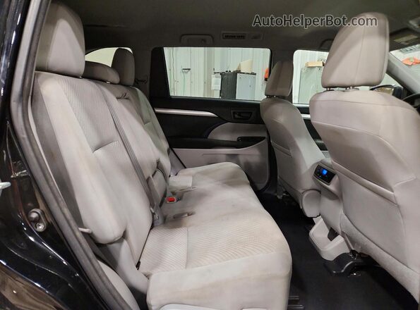 5TDBZRFH8HS466185 2017 TOYOTA HIGHLANDER Black უკანა სალონის ხედი
