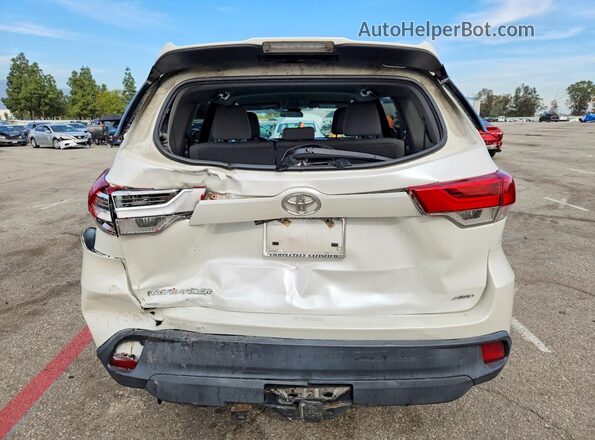 5TDBZRFH8JS889404 2018 TOYOTA HIGHLANDER Белый Вид сзади