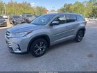 2018 Toyota Highlander Le Серебряный vin: 5TDBZRFH9JS843564