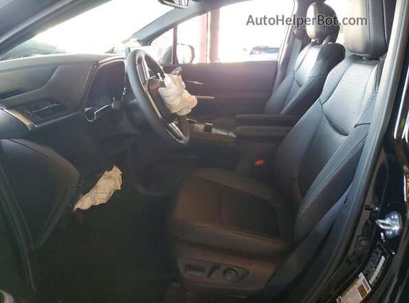 5TDCSKFC5TS237072 2026 TOYOTA SIENNA Black Front interior view