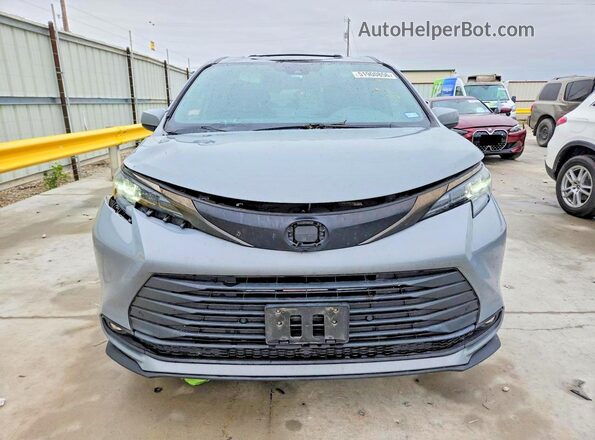 5TDCSKFC8PS091501 2023 TOYOTA SIENNA Silver Front view