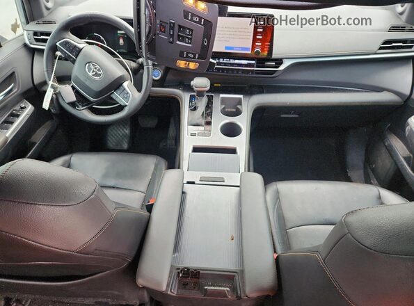5TDCSKFC8PS091501 2023 TOYOTA SIENNA Silver Dashboard view
