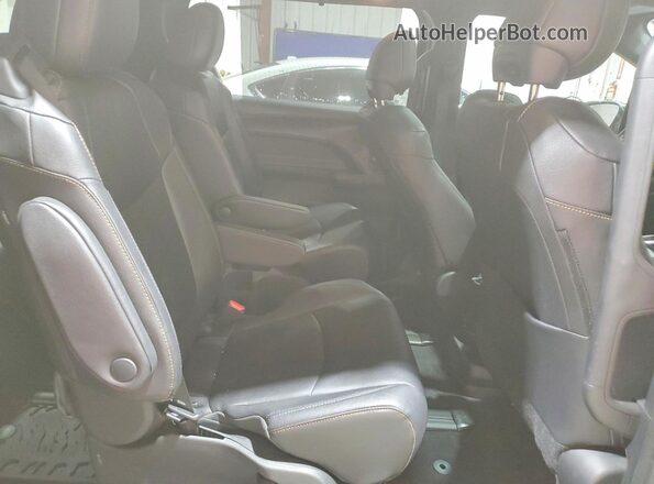 5TDCSKFC8SS189162 2025 TOYOTA SIENNA Green Widok wnętrza z tyłu