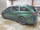 2025 Toyota Sienna Woodland Edition Green vin: 5TDCSKFC8SS189162