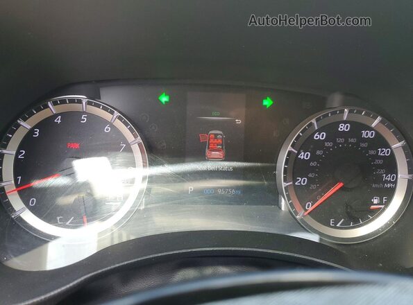 5TDCZRAH5LS021231 2020 TOYOTA HIGHLANDER White Instrument cluster view