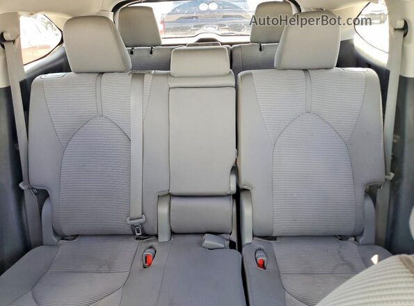 5TDCZRAH5LS021231 2020 TOYOTA HIGHLANDER White Rear seats view