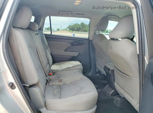 5TDCZRAH5LS504427 2020 TOYOTA HIGHLANDER Silver Սալոնի հետևի տեսք