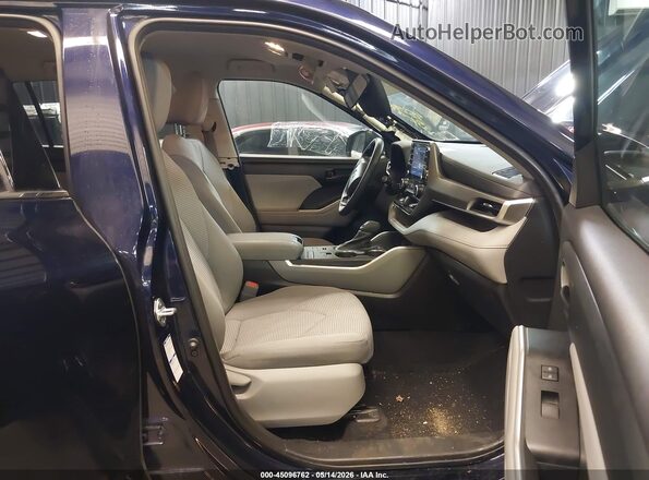 5TDCZRBH2MS133386 2021 TOYOTA HIGHLANDER Синий Вид салона спереди