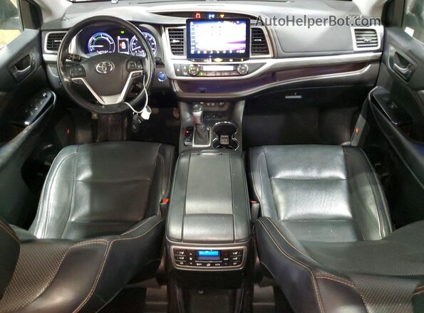5TDDGRFH0JS046991 2018 TOYOTA HIGHLANDER Бордовый Вид панели приборов