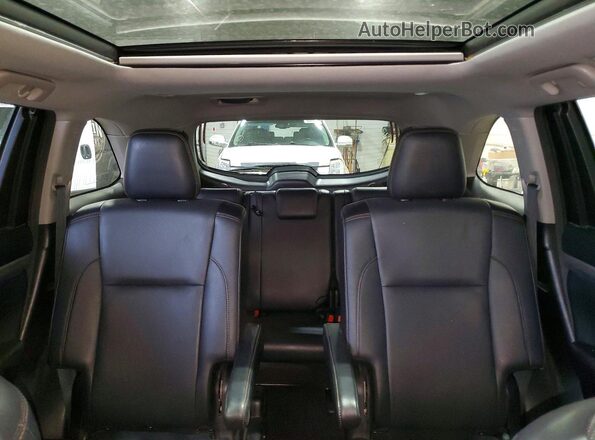 5TDDGRFH0JS046991 2018 TOYOTA HIGHLANDER Бордовый Вид задних сидений